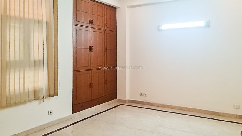 4 BHK Flat For Rent in South Extension 2
