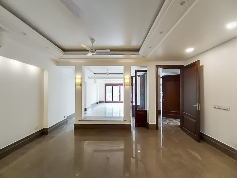 16 BHK House For Rent in New Friends Colony