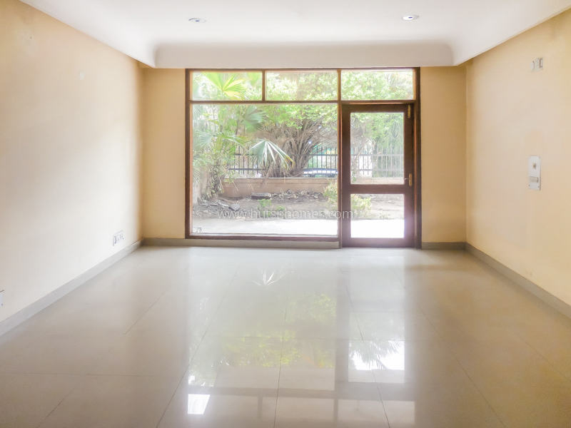 18 BHK House For Rent in New Friends Colony