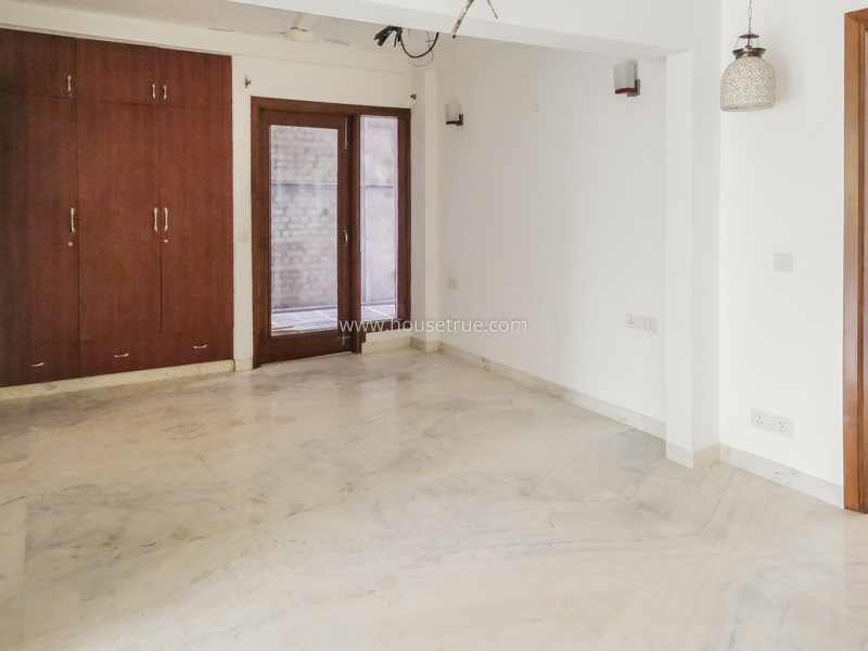 12 BHK Entire-Building For Rent in Defence Colony