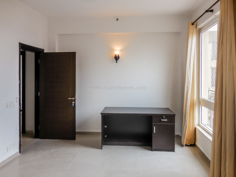 3 BHK Condo For Rent in Golf Course Road