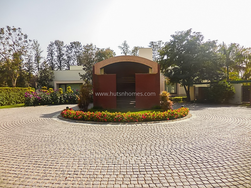 4 BHK Farm House For Rent in Radhey Mohan Drive