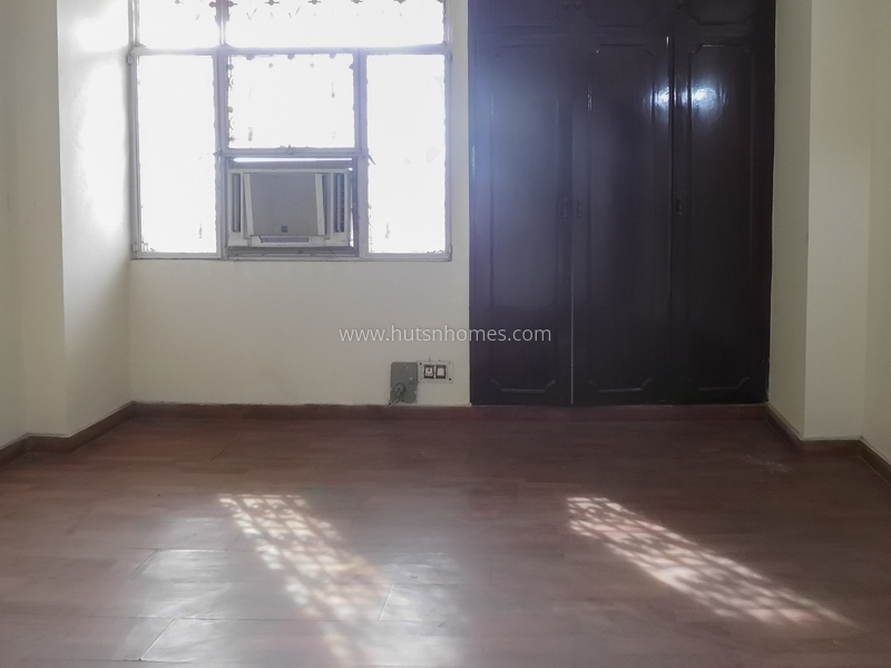 5 BHK Flat For Sale in Hailey Road