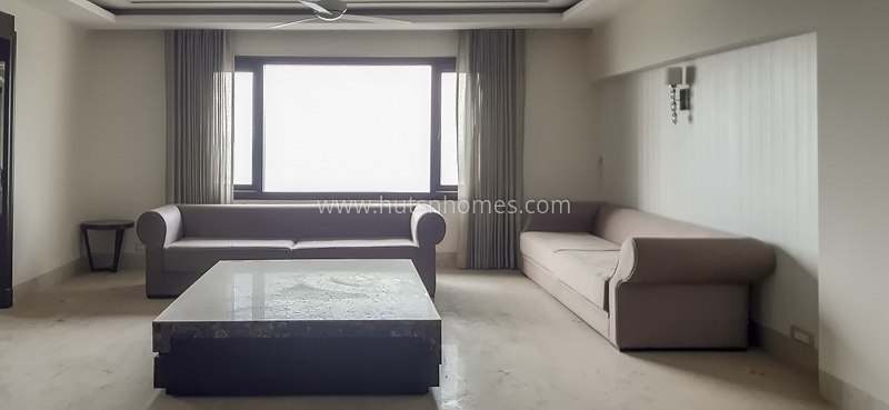 5 BHK Condo For Rent in National Highway 8