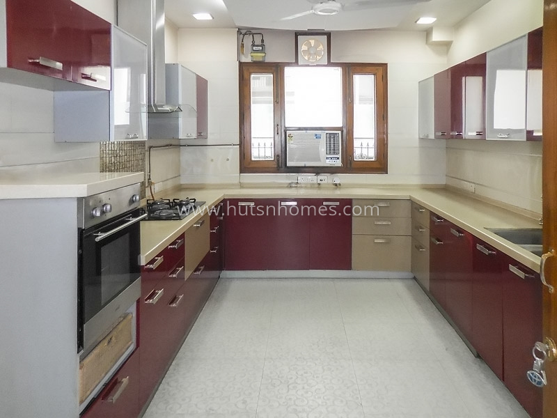 4 BHK Flat For Rent in Panchsheel Park