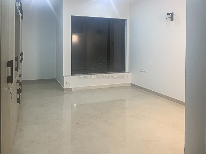 3 BHK Flat For Sale in Panchsheel Park