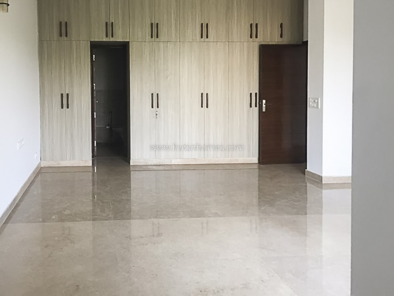 3 BHK Flat For Sale in Panchsheel Park