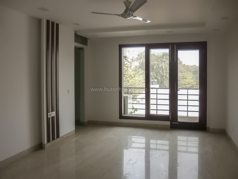 5 BHK Flat For Sale in Green Park Extension