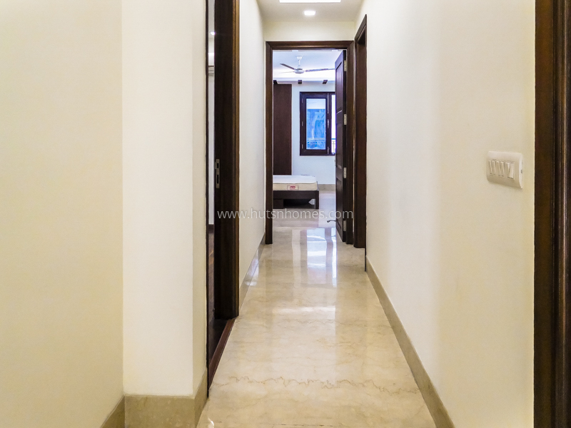 4 BHK Flat For Sale in Anand Niketan