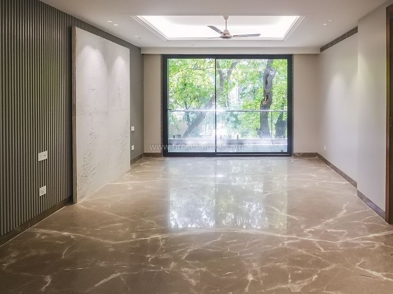4 BHK Duplex For Sale in West End Colony