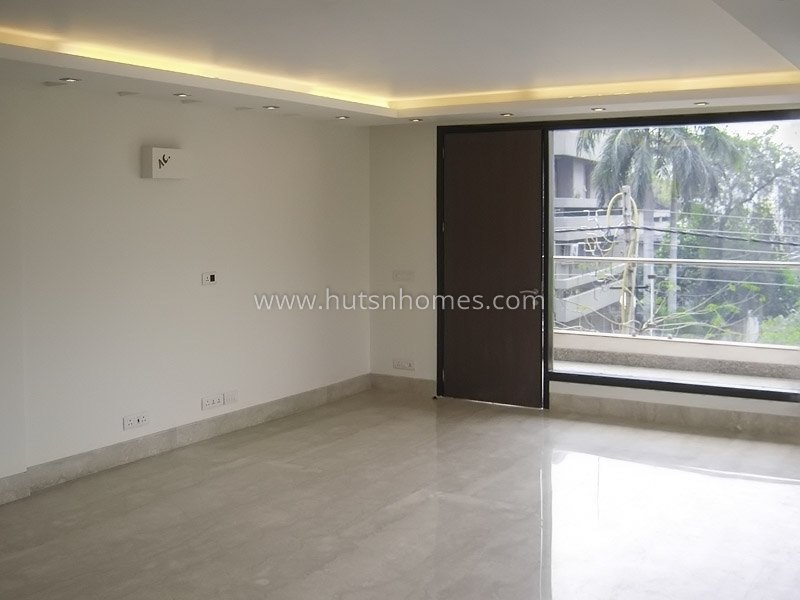 5 BHK Flat For Sale in Greater Kailash Part 2