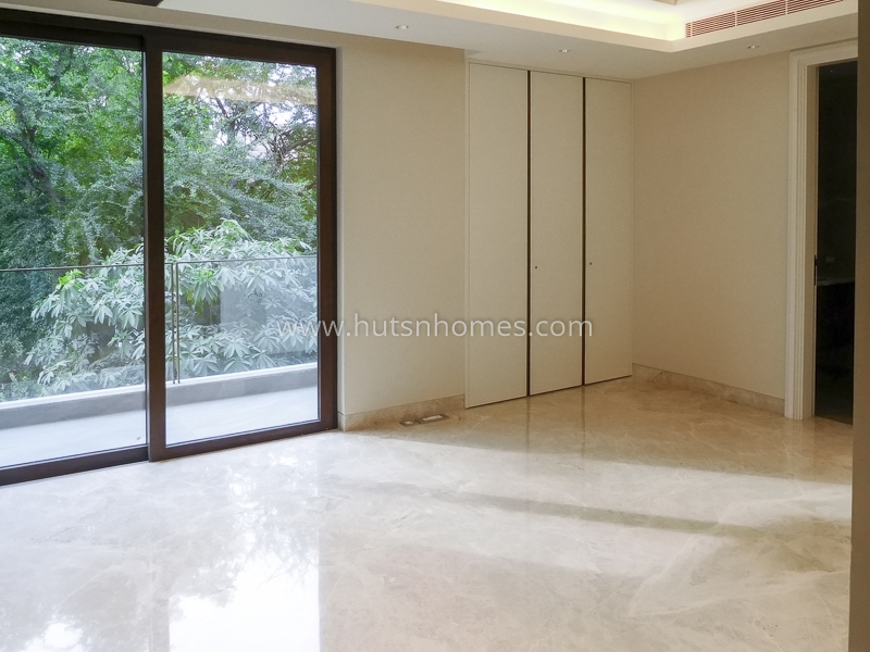 4 BHK Flat For Rent in Jor Bagh