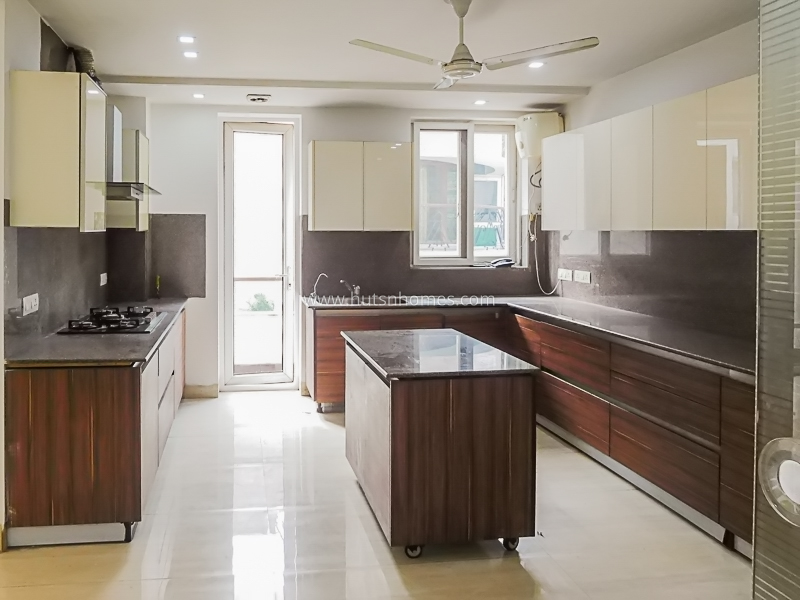 6 BHK Flat For Rent in Jangpura Extension