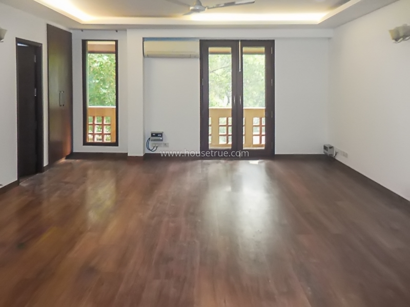 4 BHK Duplex For Rent in Prithviraj Road