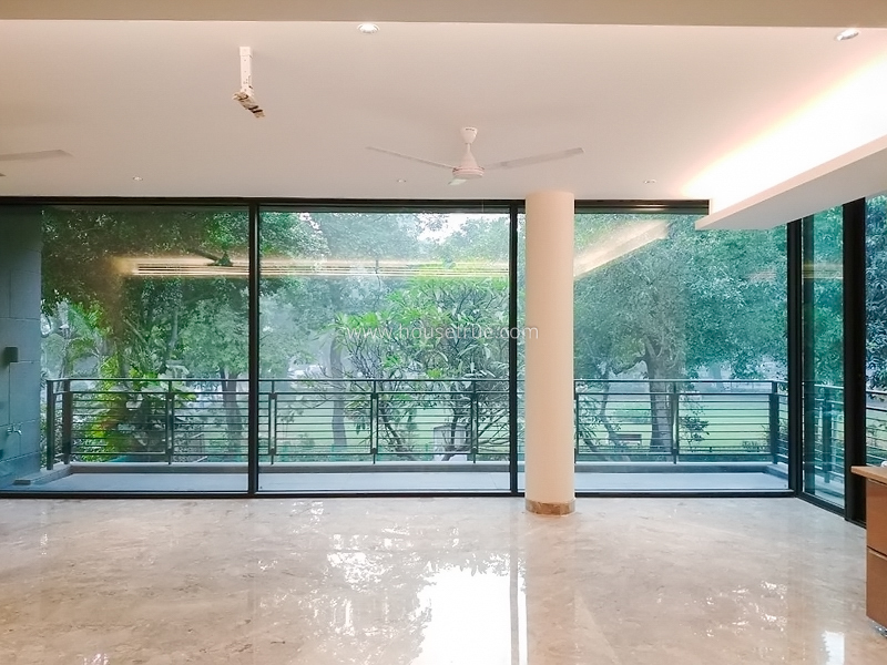 4 BHK House For Rent in Golf Links