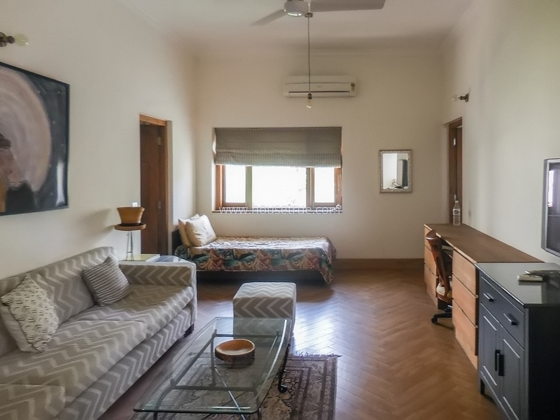 2 BHK Flat For Rent in Chanakyapuri