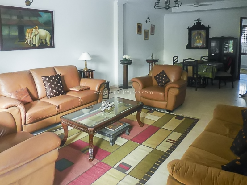 2 BHK Flat For Rent in Nizamuddin East