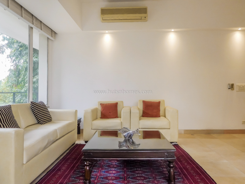 2 BHK Flat For Rent in West End Colony