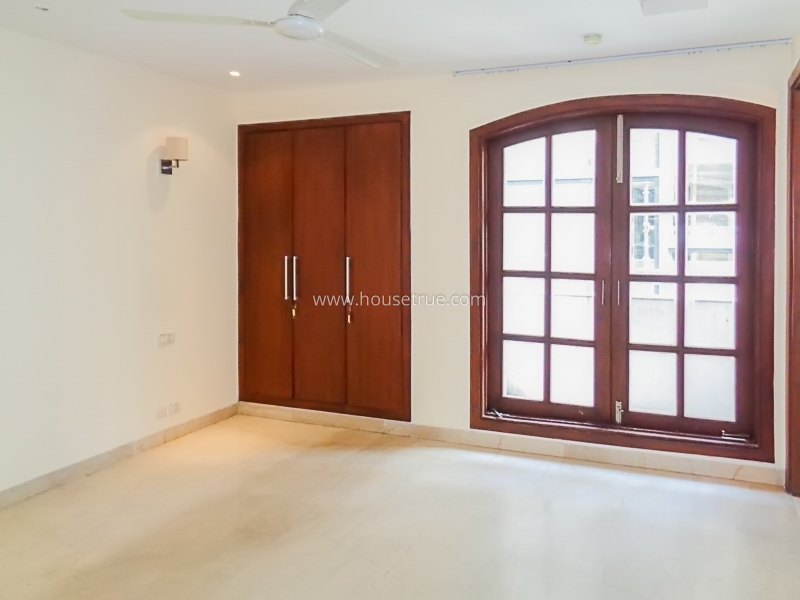 4 BHK Flat For Rent in Anand Niketan