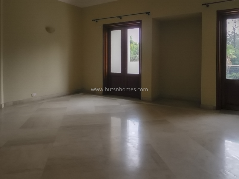6 BHK Farm House For Sale in Westend Greens