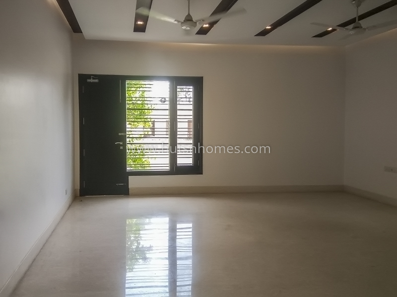6 BHK House For Sale in Dlf Chattarpur Farms