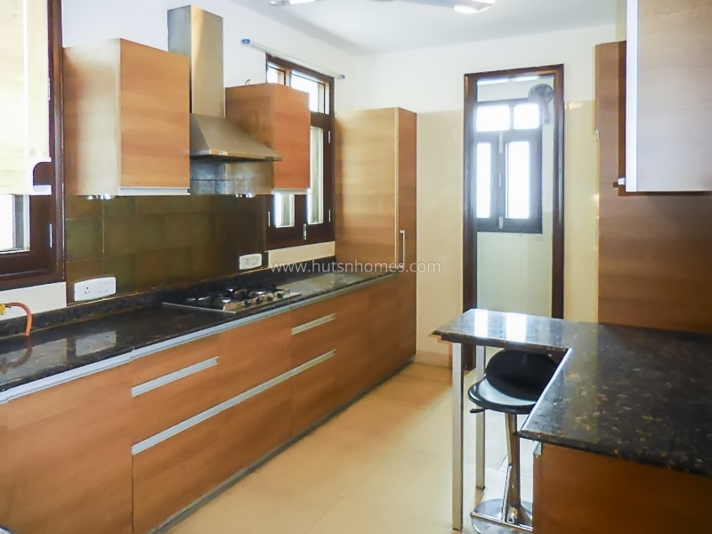 3 BHK Flat For Sale in Defence Colony